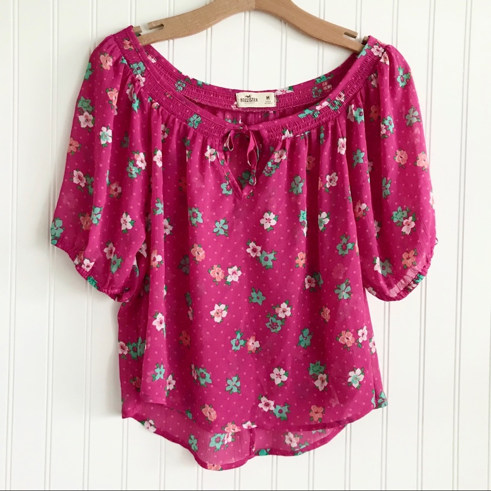 ⭐️ 3 for $25 Pink Floral Blouse